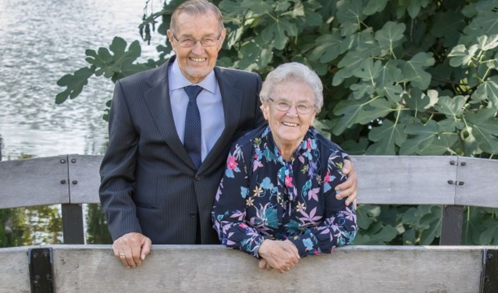 Het diamanten paar Beekhuizen-van Heezik koos op 24 september voor een feest met de familie om het diamanten huwelijksjubileum te vieren. (Foto: Bert Turion)