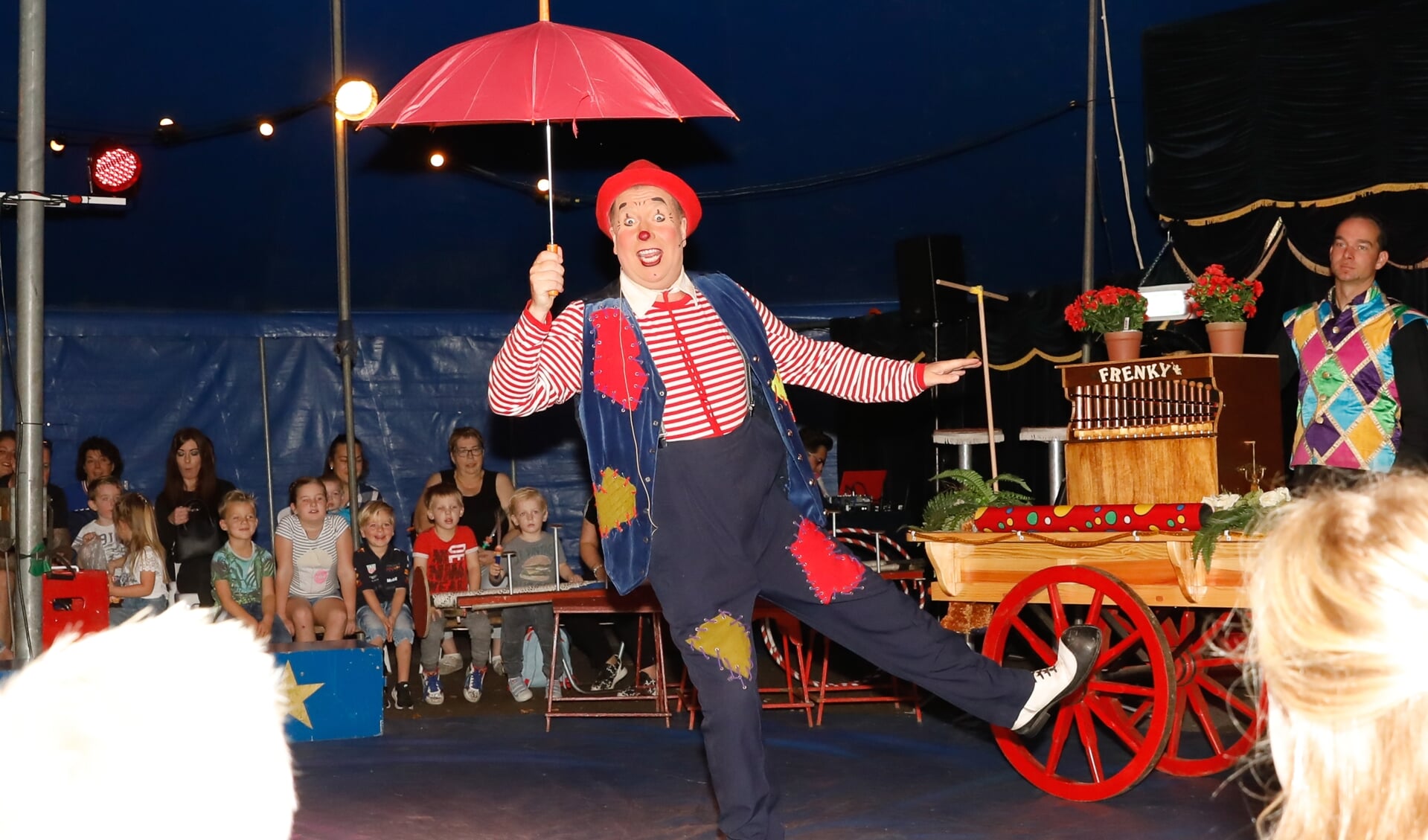 • Jong en oud genoot van de voorstelling van Circus Alexander. 