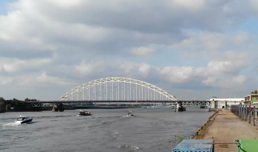 <p>• De brug over De Noord.</p>