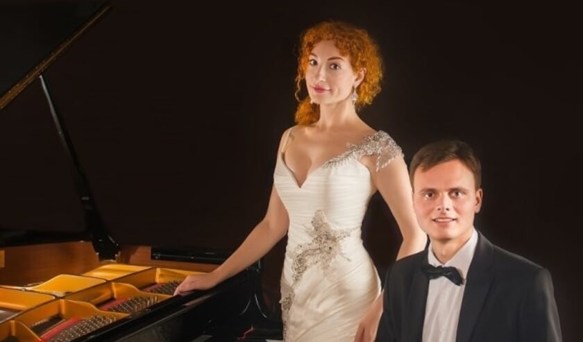 Pianist Vitaliy Sokolovskiy en vocaliste Alla Gorskaya treden op tijdens de nieuwjaarsreceptie van de gemeente IJsselstein. (Foto: PR)
