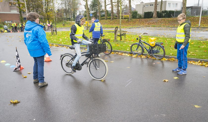 • Leerlingen aan de slag met het project ANWB Streetwise.