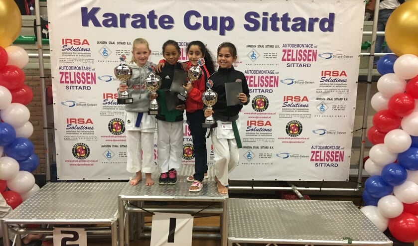 • Enkele winnaars. Mila Pieplenbosch staat helemaal links.
