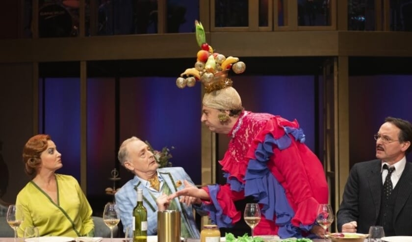 Charley is een komische musical met sterke cast, bestaande uit o.a. Vera Mann, Laus Steenbeke, Jon van Eerd en Hugo Haenen.