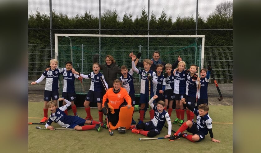 • Blijdschap bij de periodekampioenen.