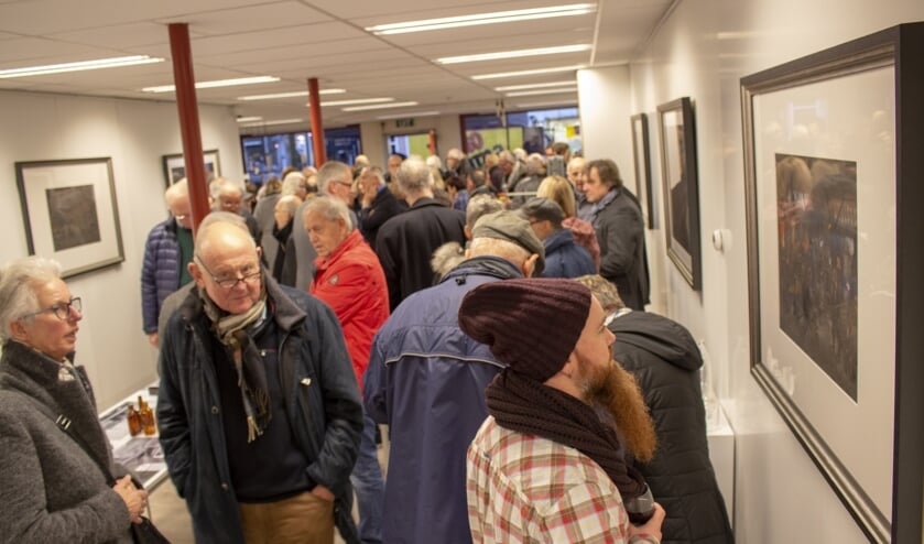 • Er was direct veel belangstelling voor de expositie.