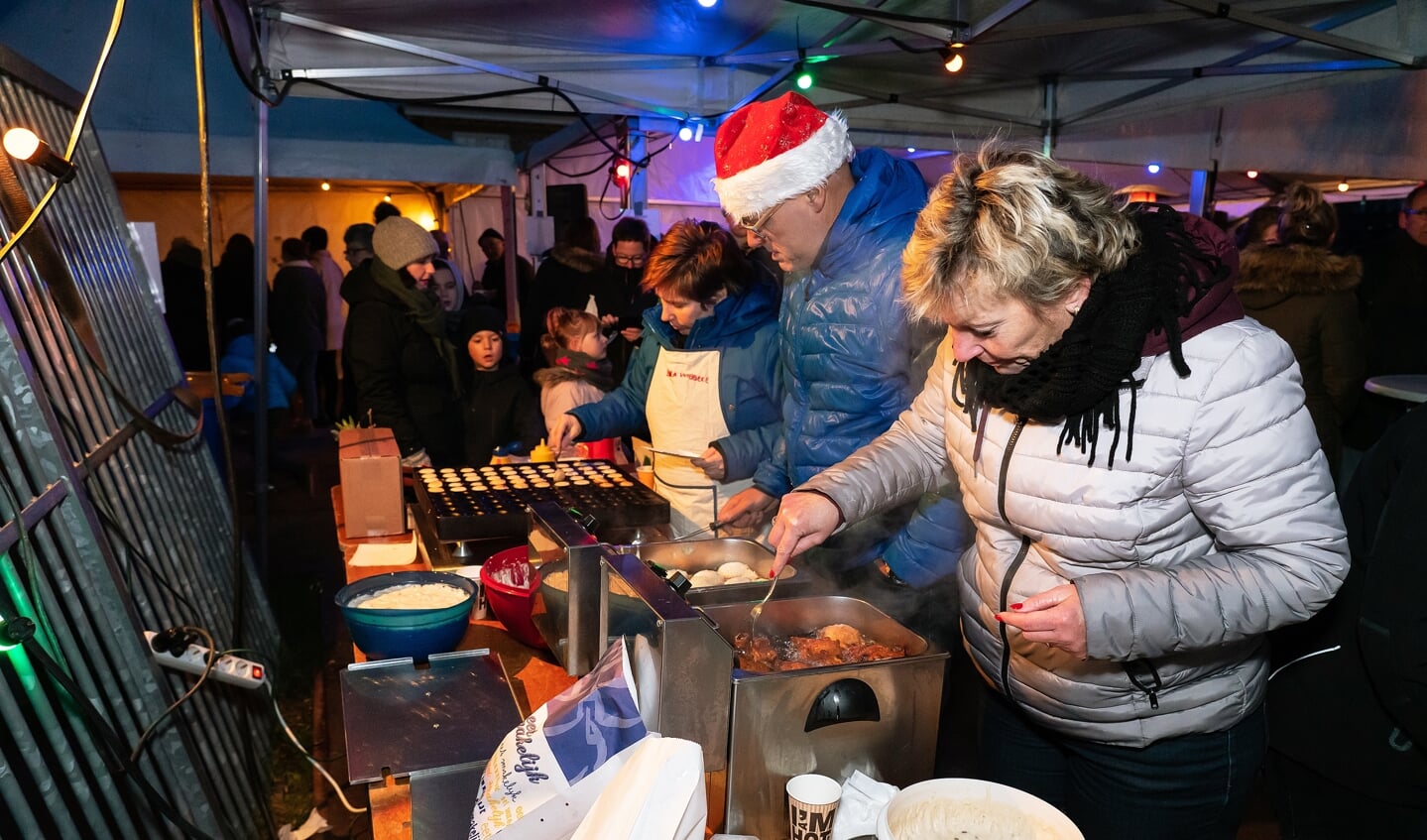 Kerstmarkt op de Maatgraaf in Hagestein