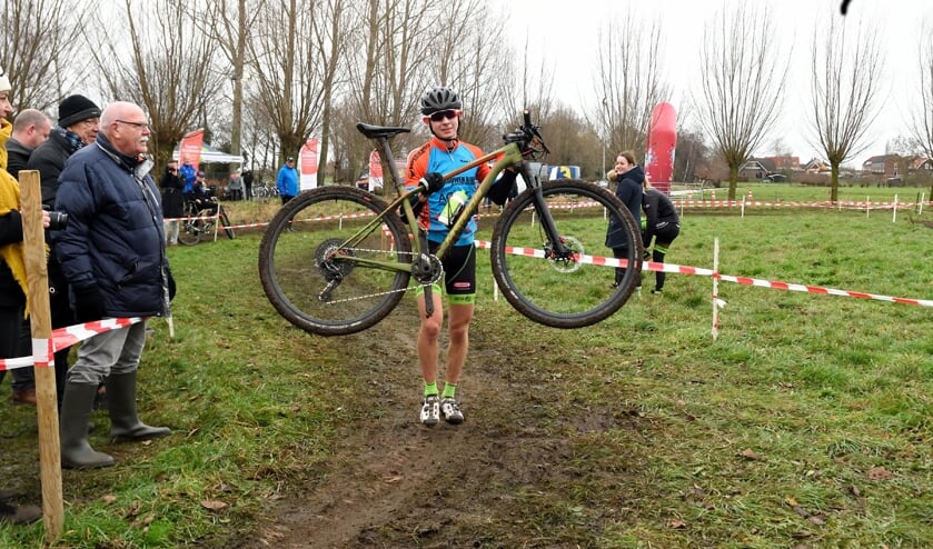 • In Hoornaar stond geen maat op Jesse Bikker.