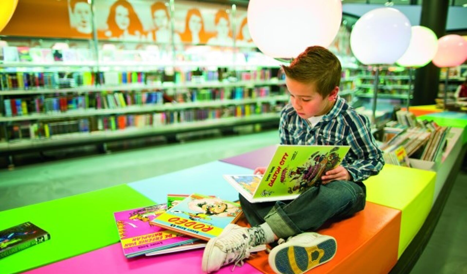 Montessorischool Capelle en Het Octaaf Krimpen aan den IJssel krijgen 'Bibliotheek op school'.
