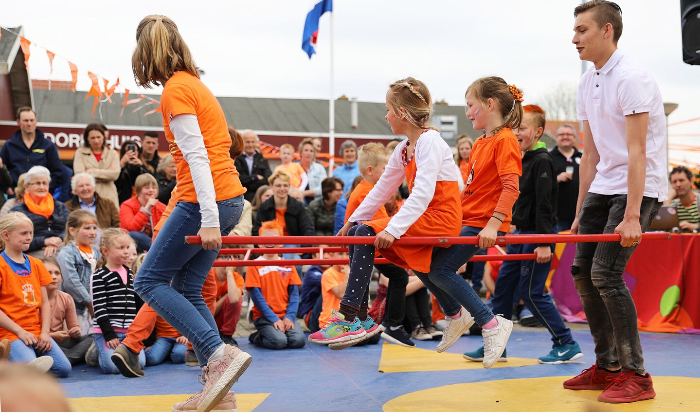 • Circusvoorstelling door de basisschoolleerlingen in Noordeloos.