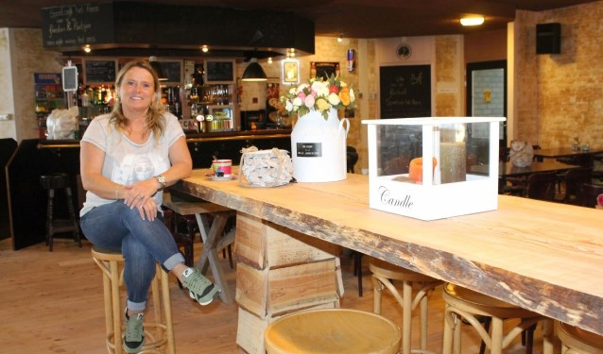 Renate Kames heeft grootse plannen met het vernieuwde Sportcafé Het Heem. (Foto: Lysette Verwegen)