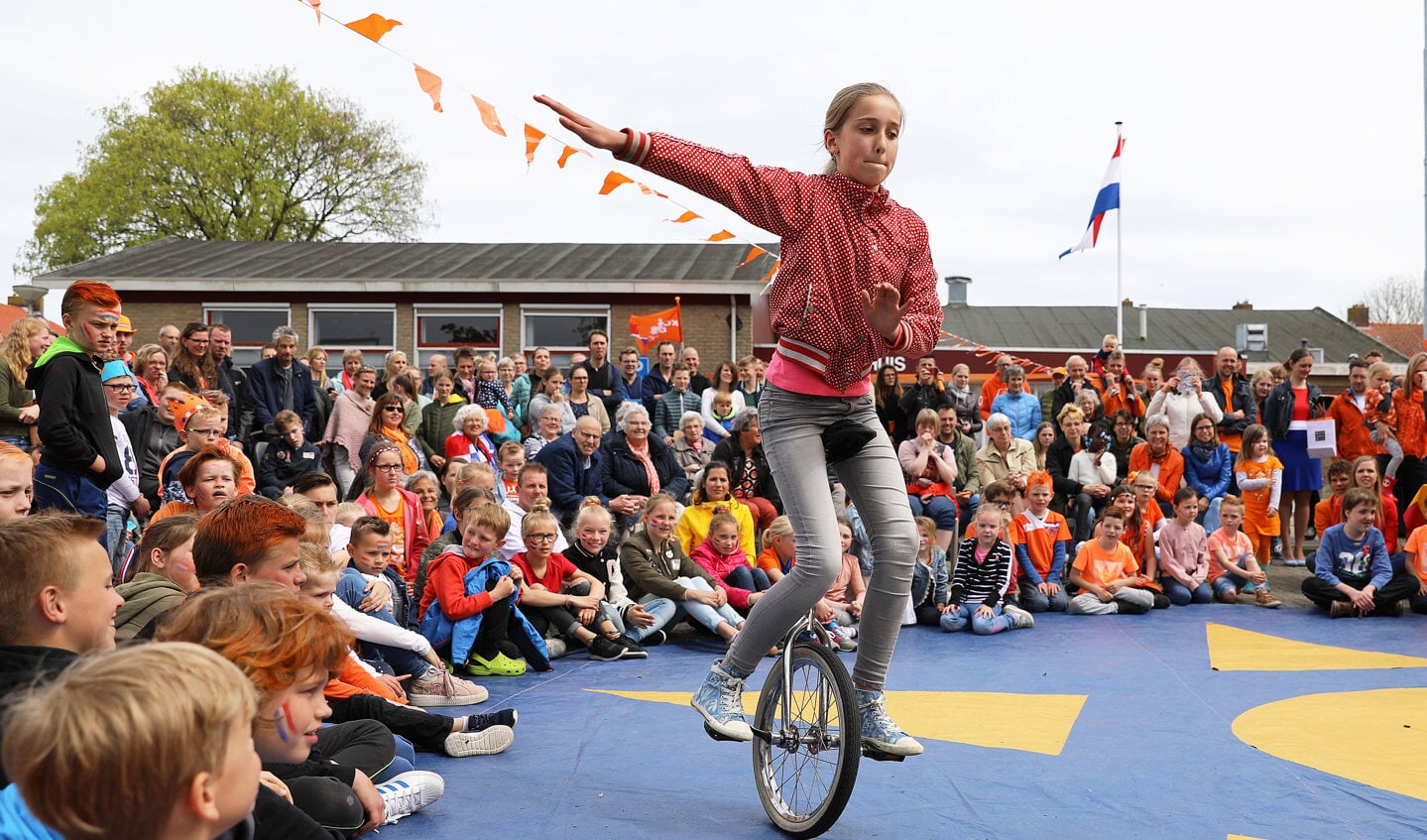 • Circusvoorstelling door de basisschoolleerlingen in Noordeloos.