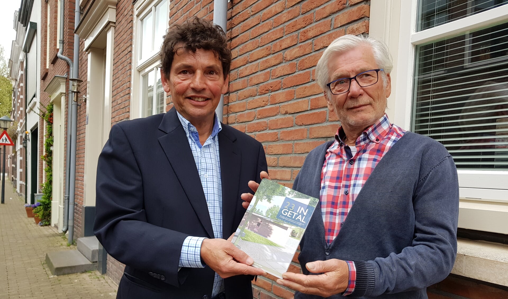 Raoul Nijst en Bert van Straten werkten in 2018 samen aan het boekje '23 in Getal'.