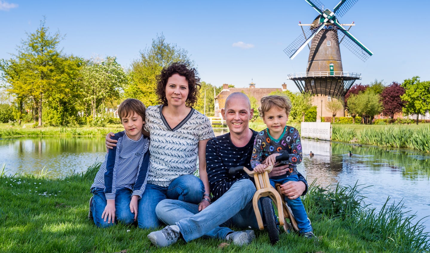 • Edwin, Birgit en hun zonen Tim en Jurre.