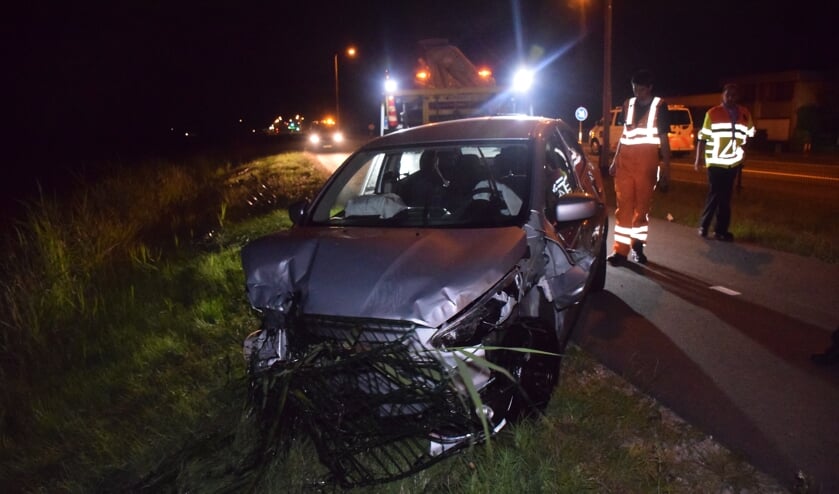 • Een berger heeft de auto uit de sloot gehaald.