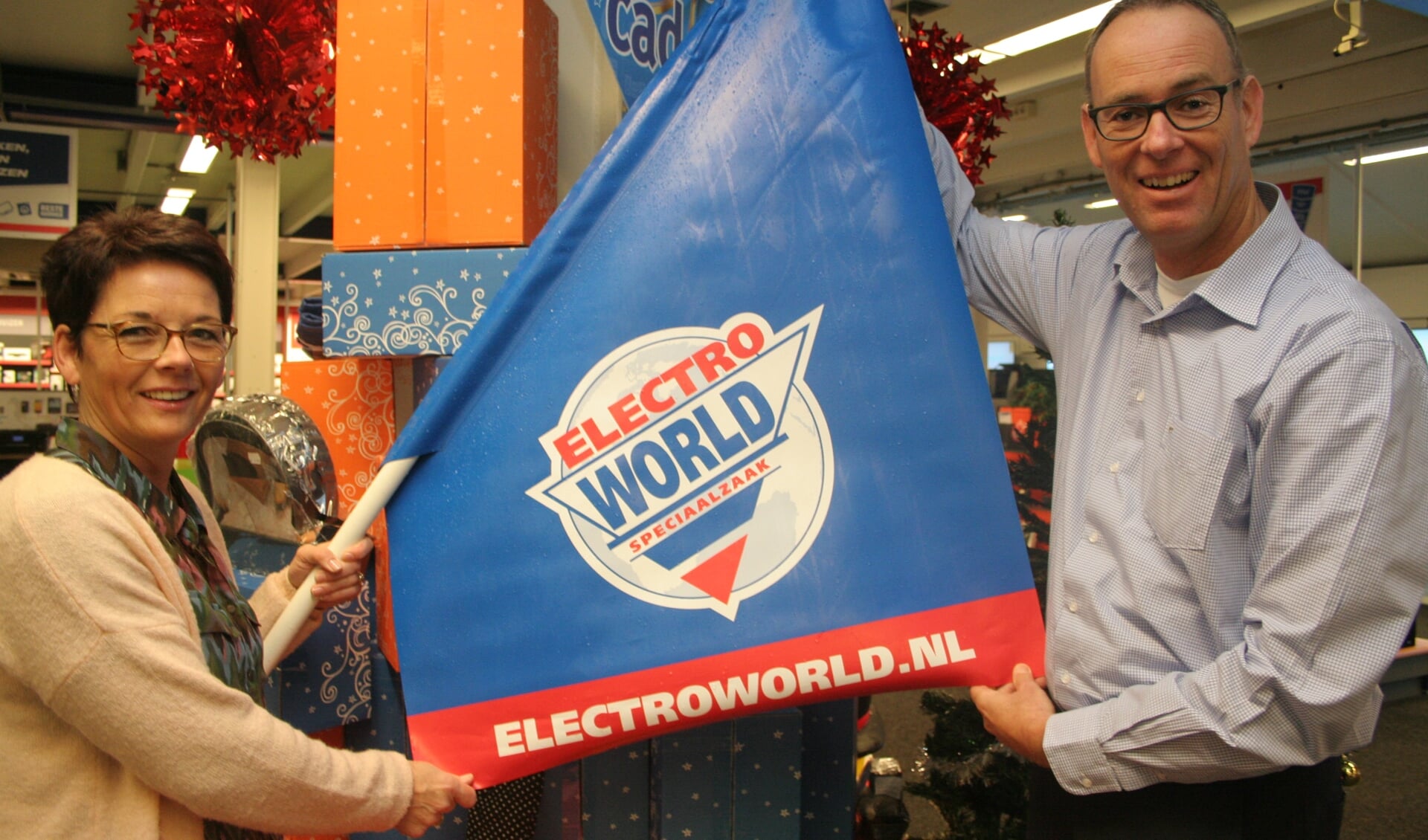 Brenda en Dennis van Roosmalen van Electro World Veen.