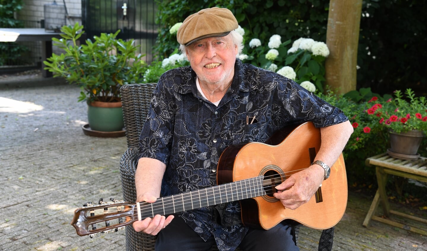 • Countryzanger Peter van Zijl de Jong.