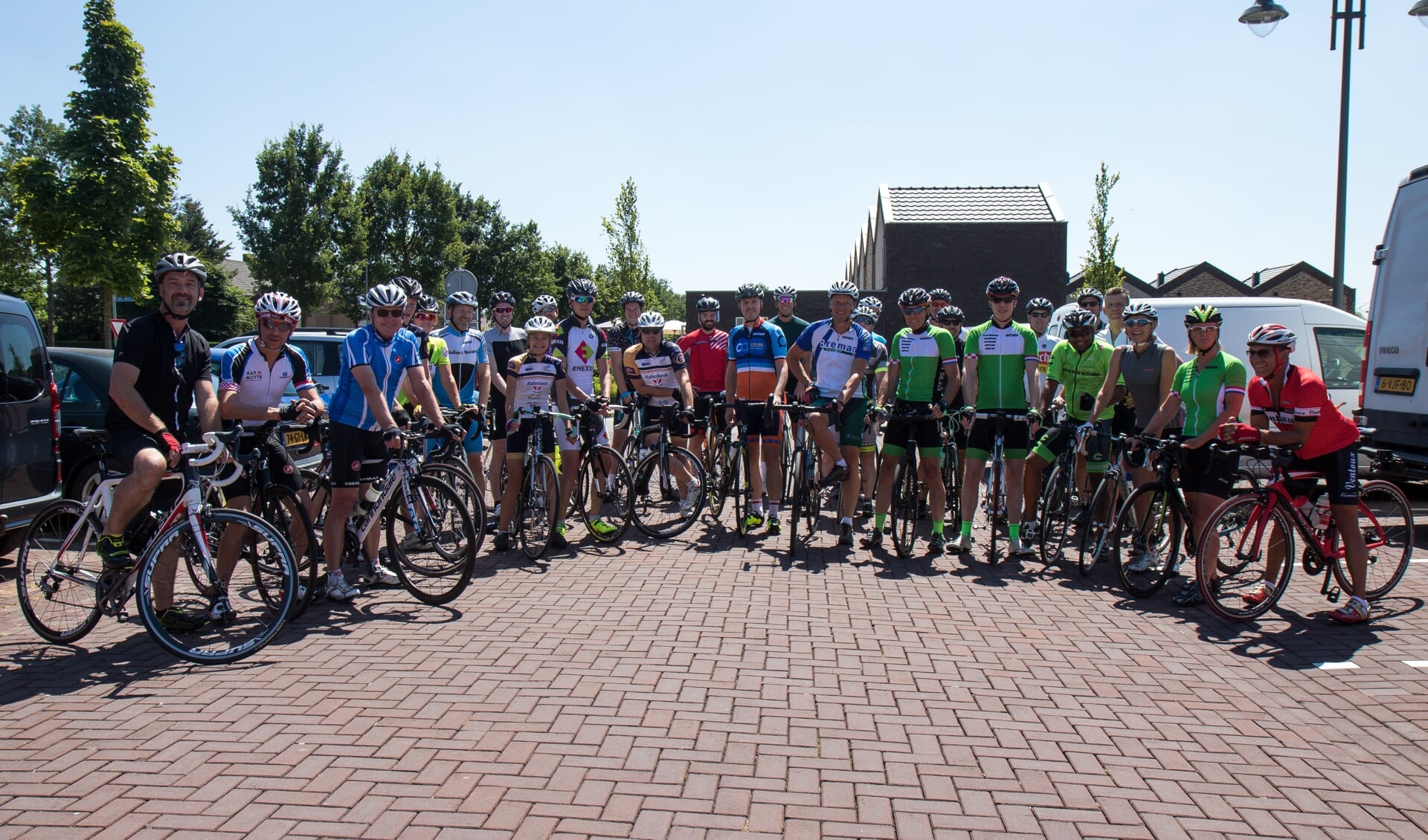 De opkomst van de 1e editie van Sleeuwijk fietst!
