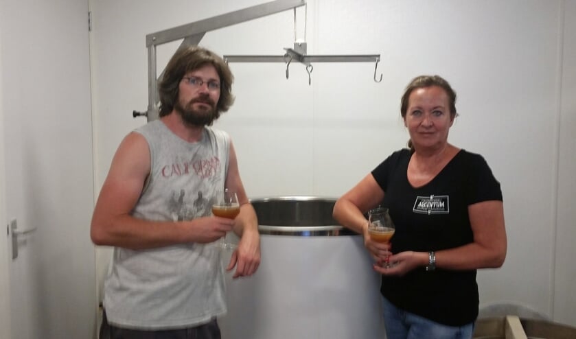 • Almer Meerhof en Hannie van Hees.