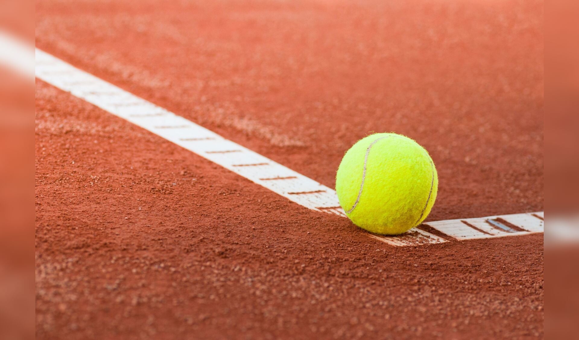 • Tennisvereniging de Waalrackets uit Vuren organiseert komende week een open toernooi.