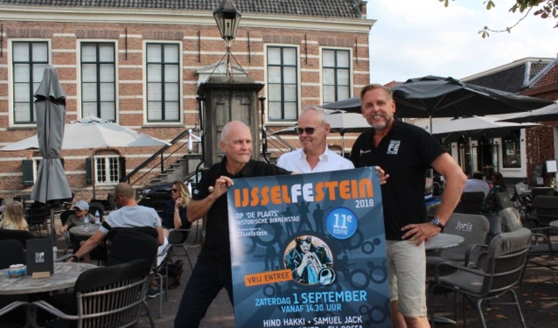 Walter van Meyl, Jan de Graauw en Robert Landsman hebben de organisatie rond en zijn al helemaal in de stemming. (Foto: Lysette Verwegen)