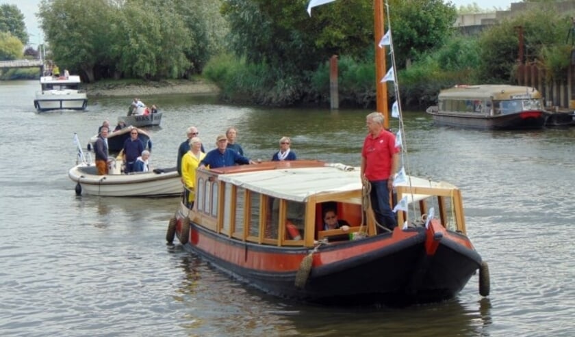 De - verlate - aankomst van het Utrechtse vlaggenschip Jan Kordaat en zijn volgelingen vanuit IJsselstein.
