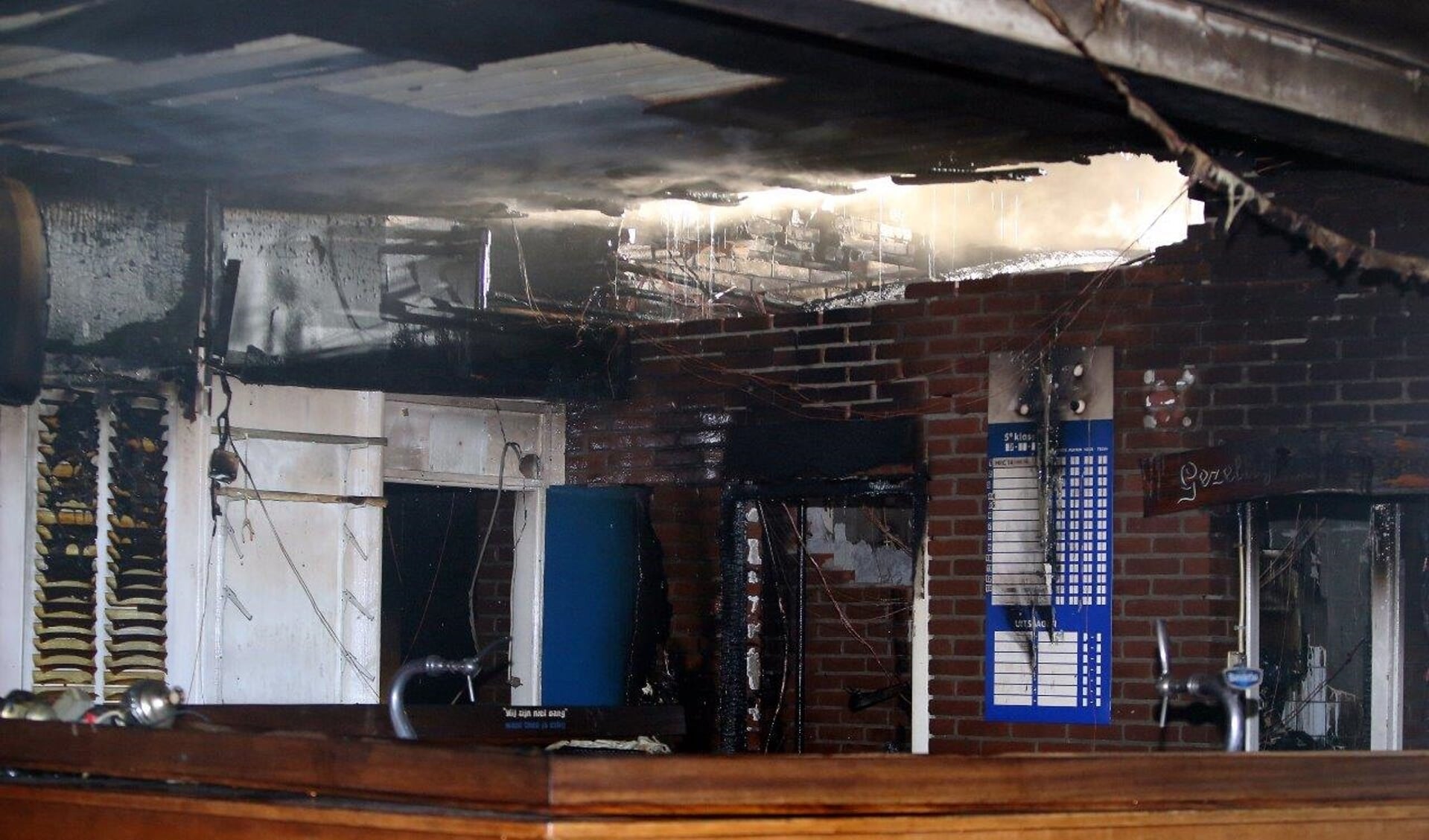 • Het oude clubgebouw in Rossum is niet meer bruikbaar na de brand van juli vorig jaar.