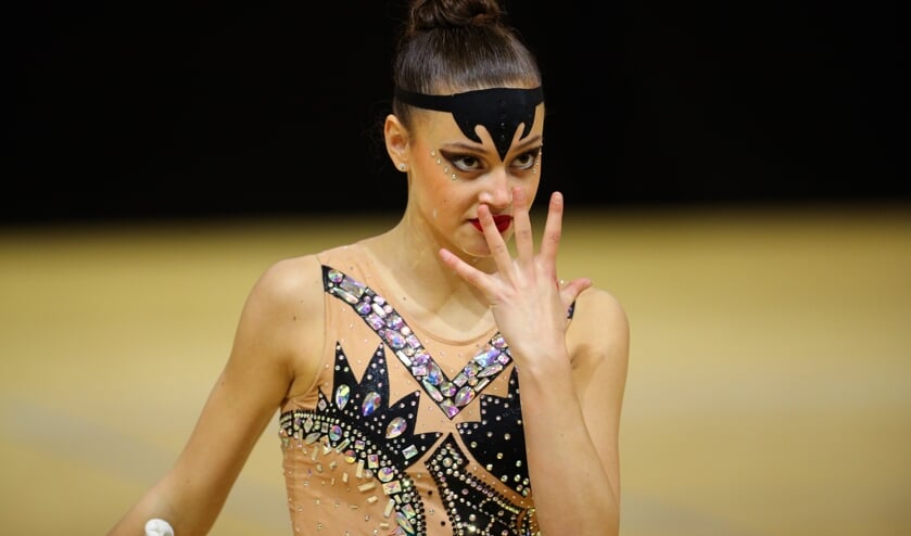 • Jilena Baggerman tijdens een van haar uitvoeringen op het NK 2019.