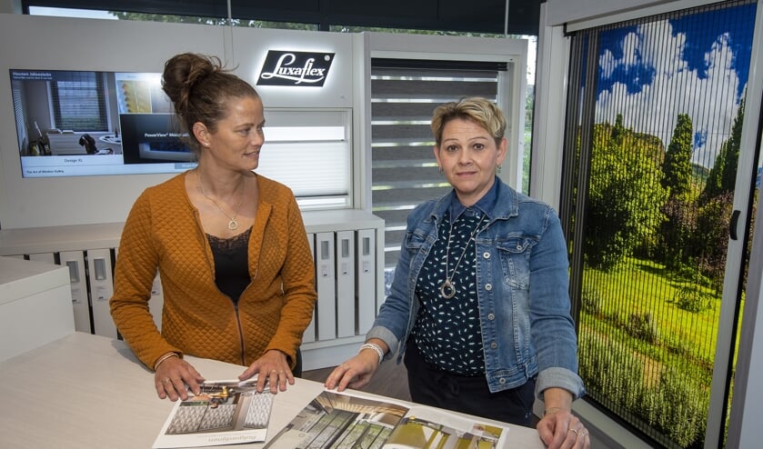 • De Weerd Wonen & Slapen beschikt over een uitgebreid assortiment raamdecoratie.