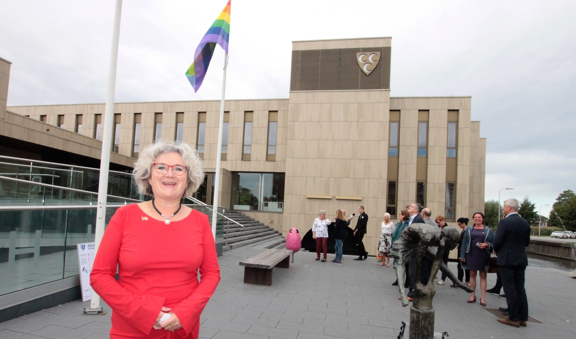 • Wethouder Kirsten Jaarsma hees vorig jaar voor de eerste keer de regenboogvlag in Krimpen aan den IJssel.