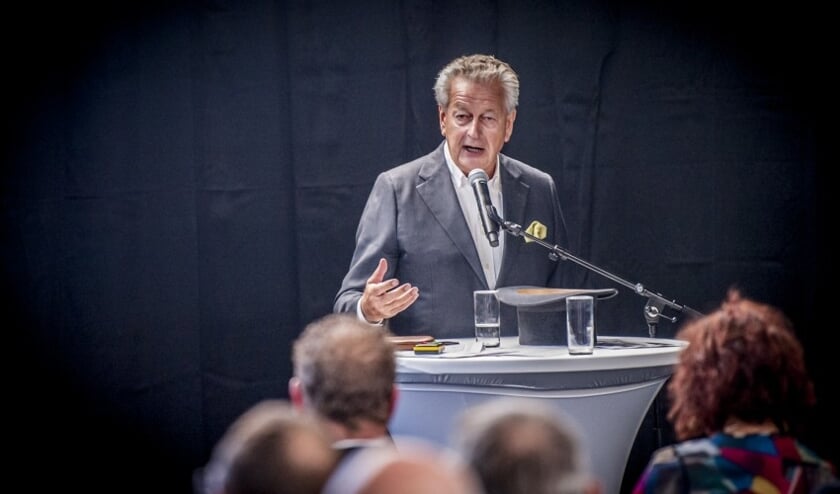 • Eén van de sprekers was Kommer Damen van Damen Shipyards.