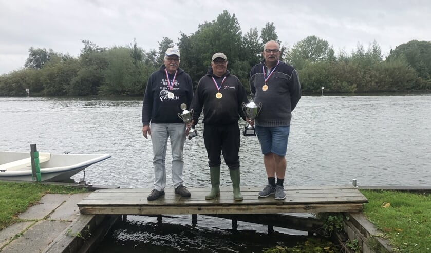 • De nummers 1, 2 en 3, met in het midden kampioen Paul Reiche.
