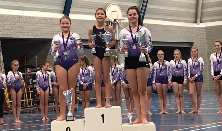 • Het podium was voor de kampioenen, maar alle andere deelnemers kregen ook een medaille.