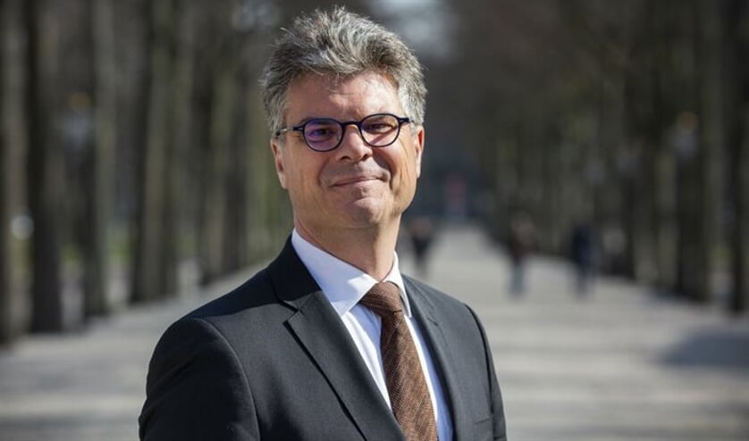 • Hans Oosters.