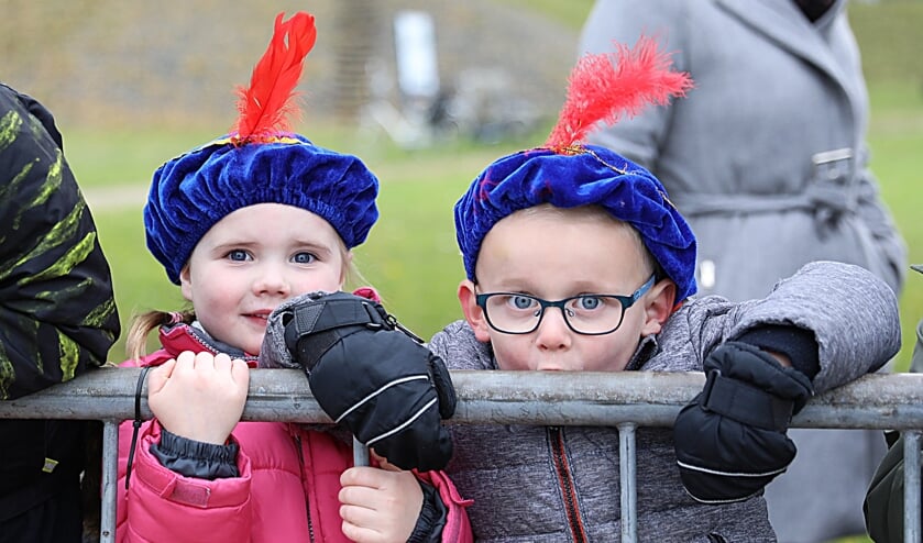 • Sinterklaas komt aan in Nieuwpoort.