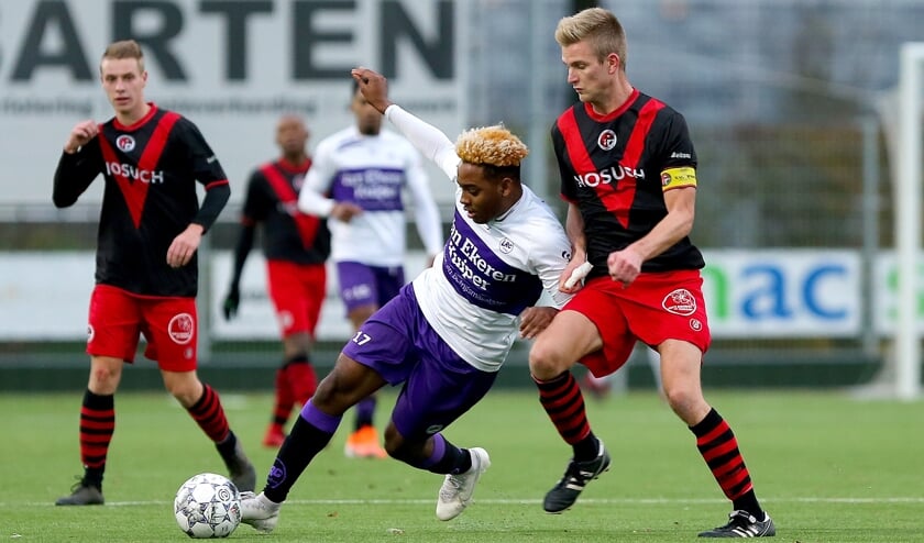 • LRC Leerdam - Papendrecht (4-0).