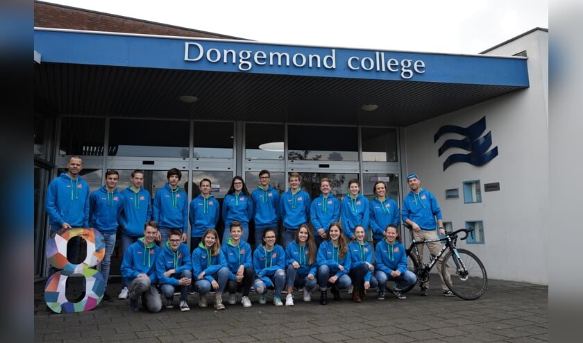 Het team Alpe d'HuZes van het Dongemond College.