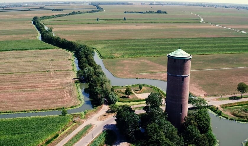 • De watertoren aan de Damweg bij Lopik-dorp.
