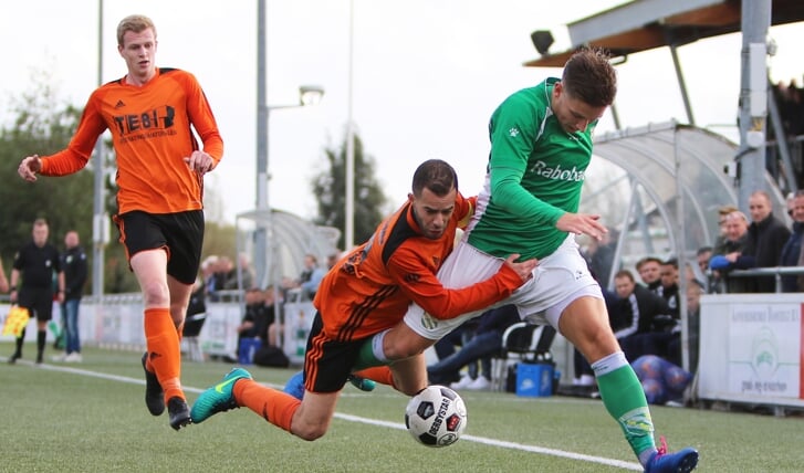 • Nieuw-Lekkerland - Montfoort SV'19 (1-1).