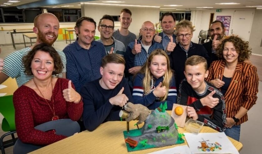 Jury en docenten Technasium zijn trots op de winnaars.