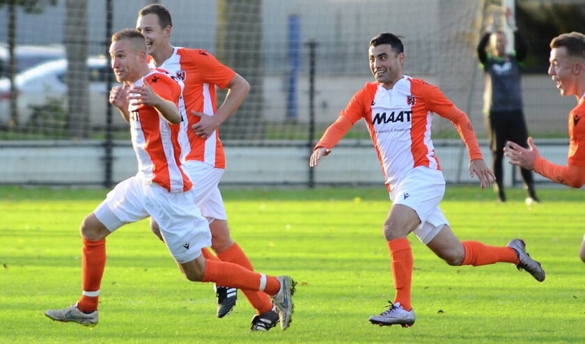 • Alblasserdam - Schelluinen (2-2).