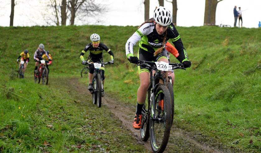 • Dieke van Wilgen in Nieuwpoort in actie (2018).