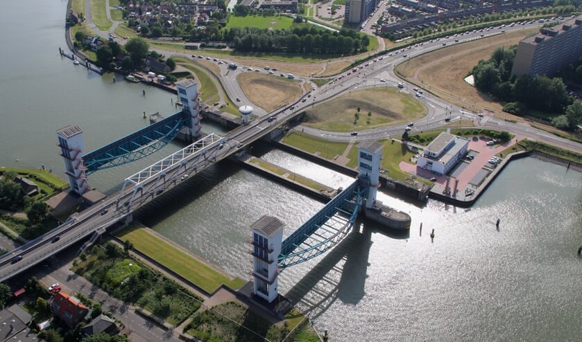 Algerabrug Krijgt Vier Rijstroken Fietsbrug Over Ijssel