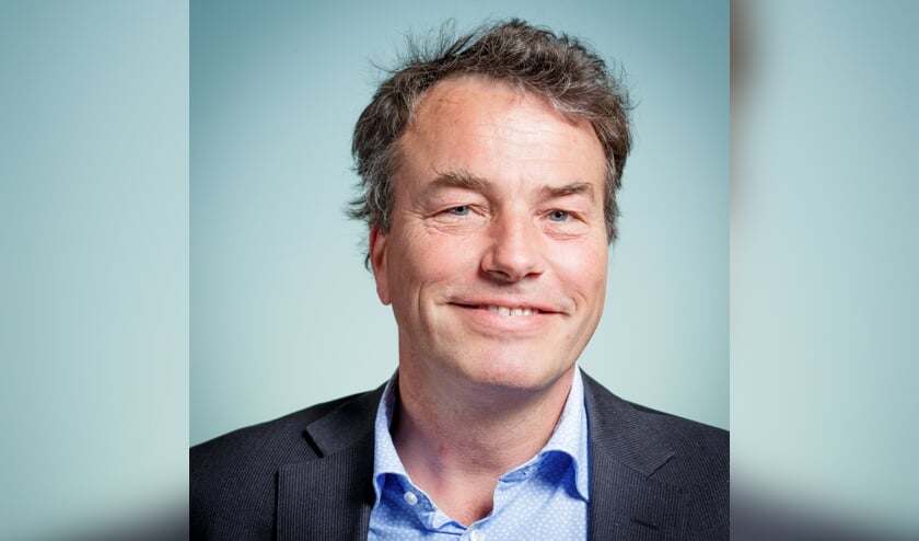 • Arnold van Vuuren.
