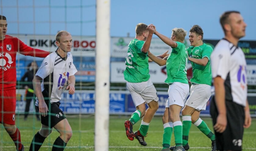 • VVAC - Lekkerkerk (2-1).