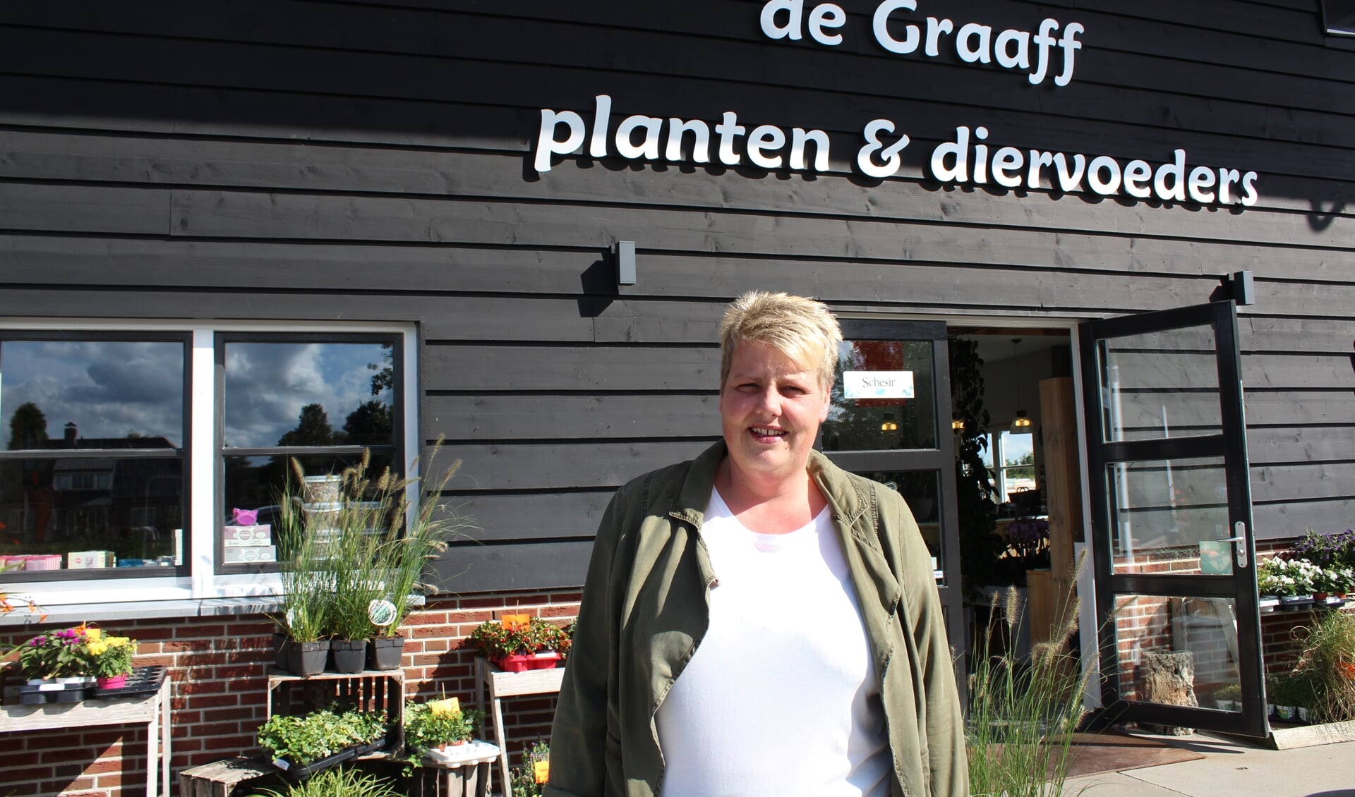 • Lenneke de Graaff voor haar zaak. 