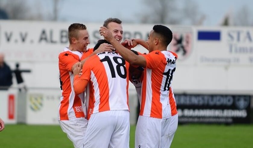 • Alblasserdam - SV Meerkerk (3-1).