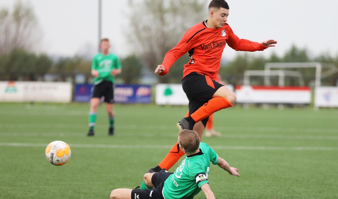 • SV Noordeloos - Vuren (2-5).