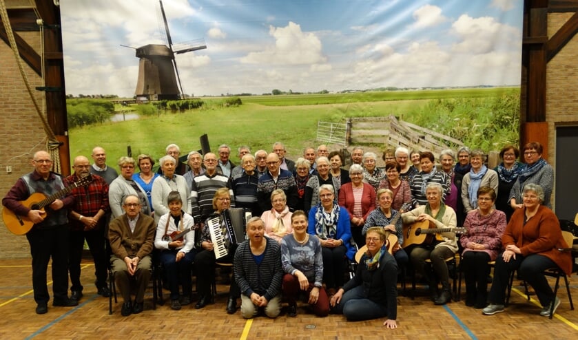 • De zangers en zangeressen van Pro Deo.