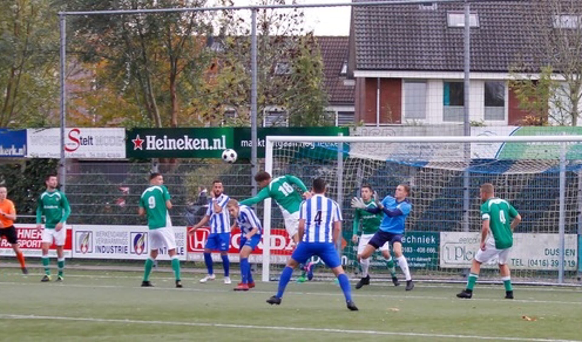 • Almkerk - Nieuw-Lekkerland (0-3).