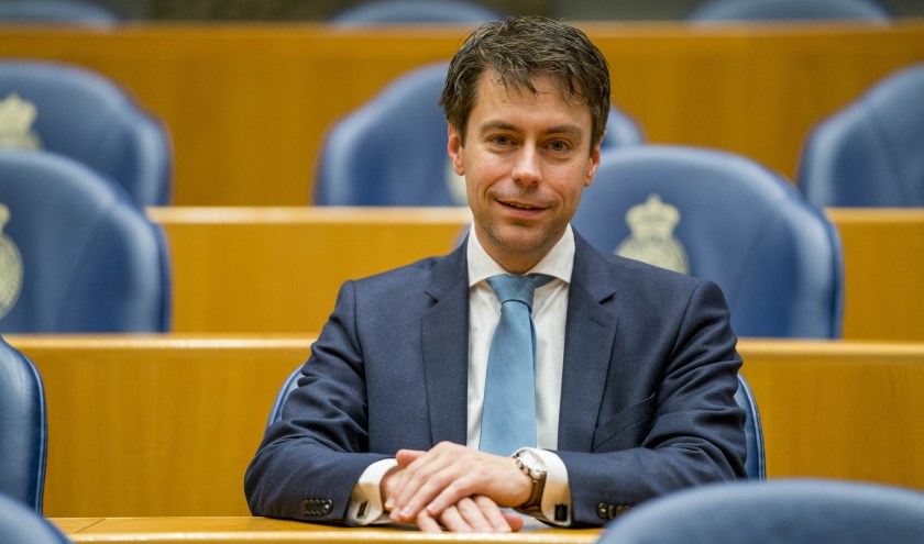• Chris Stoffer zal in Nieuwaal spreken over actuele ontwikkelingen in Den Haag.